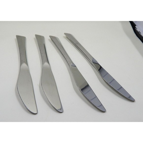 Reed And Barton Rebacraft Dinner Knives Crest Pattern Stainless Korea Set of 4 - Picture 9 of 10